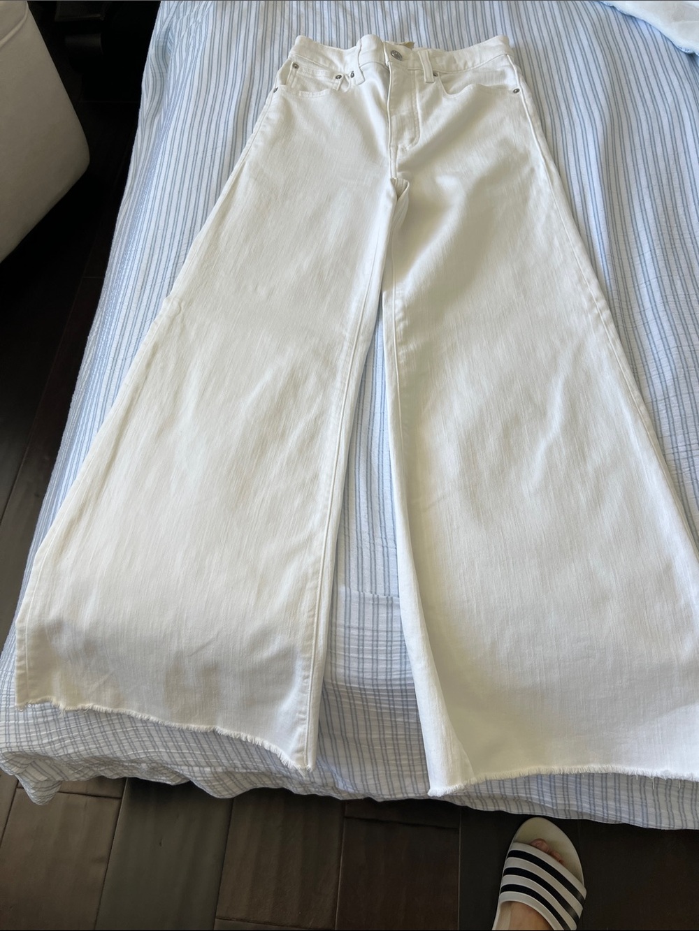 Madewell White Wide-Leg Flare Jeans
